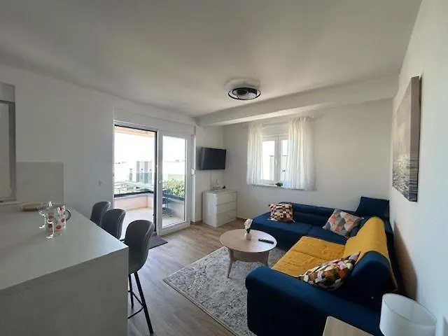 Lejana